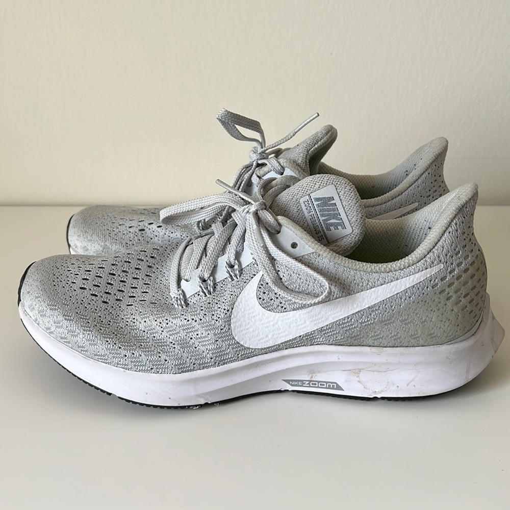 Nike W Air Zoom Pegasus 35 TB Size 8.5 Gray and White Shoes